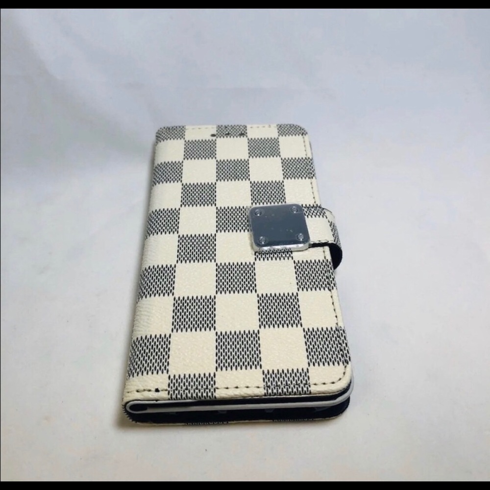 iPhone 11 6.1 Checkered Wallet please choose color